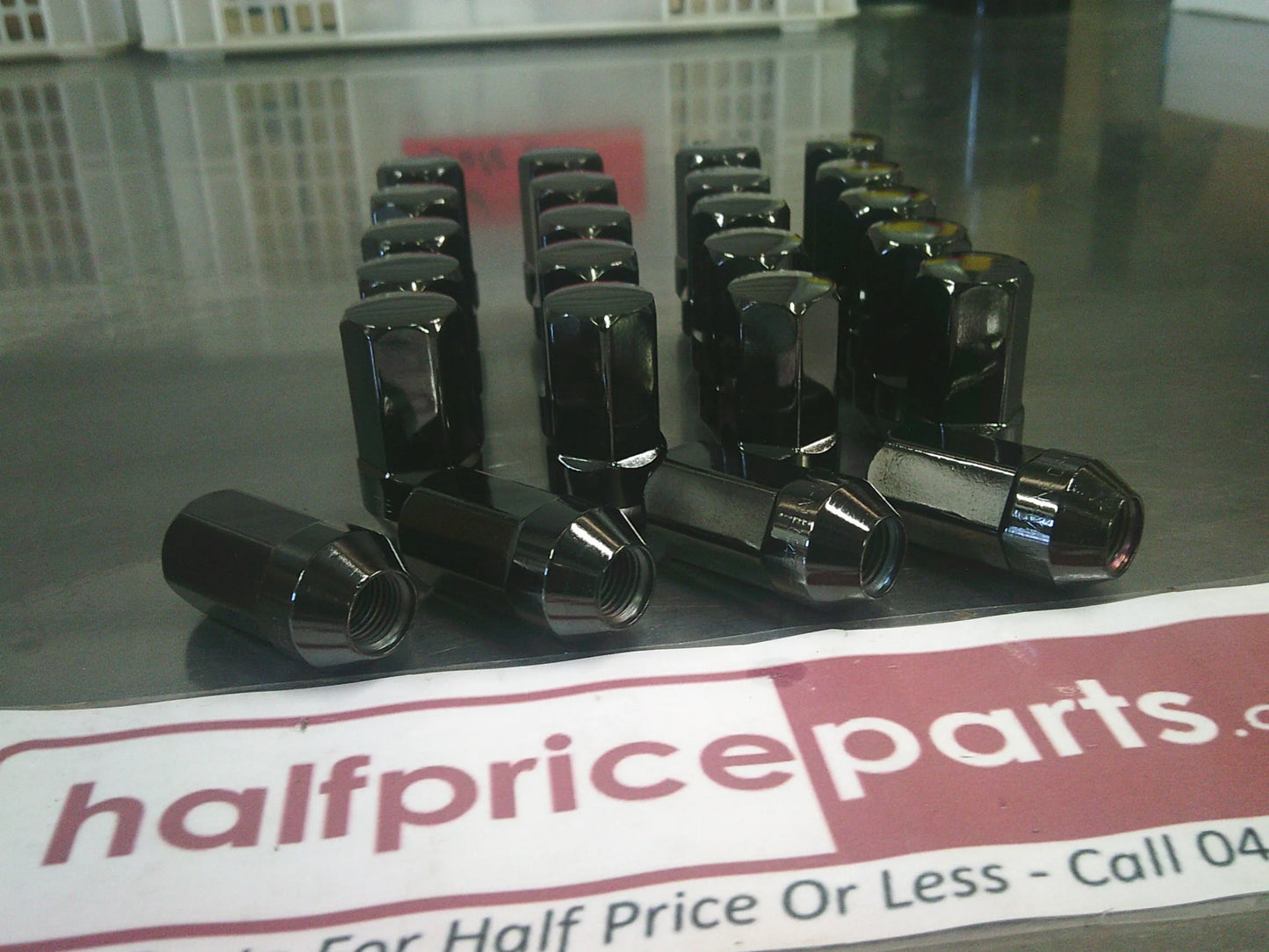 Holden GM Silverado 1500 4WD Genuine Wheel Nut Set 24 Pack (Escalade Gloss Black) New Part