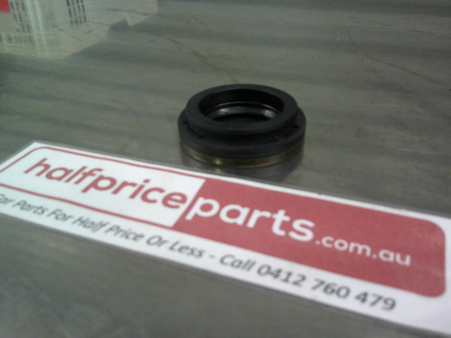 Holden BK Astra Genuine Front Wheel Drive Shaft Differential Seal New Part