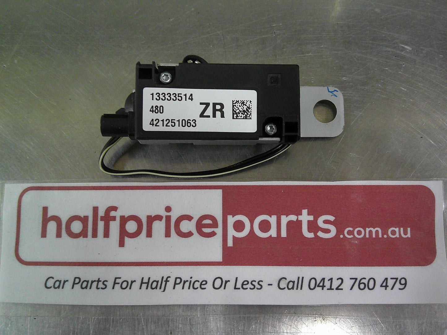 Holden JH Cruze Genuine FM Radio Antenna Amplifier New Part