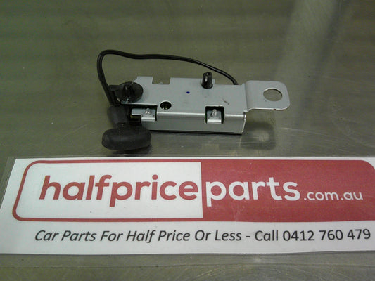 Holden JH Cruze Genuine FM Radio Antenna Amplifier New Part