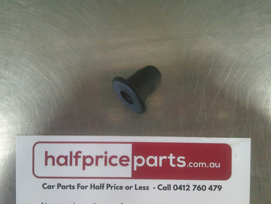 Holden Trax Genuine Tail Light Assembly Clip/ Retainer New Part