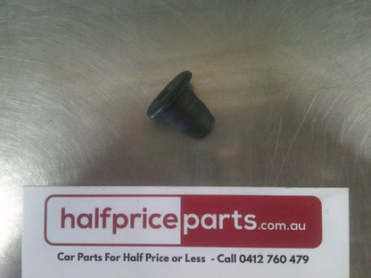 Holden Trax Genuine Tail Light Assembly Clip/ Retainer New Part