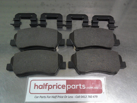 Hyundai I30 GD Hatch Back Genuine Front Brake Pad Set New Part