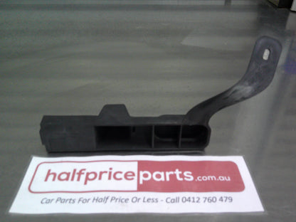Holden Astra J Genuine Left Hand Rear Lower Bumper Bracket New Part