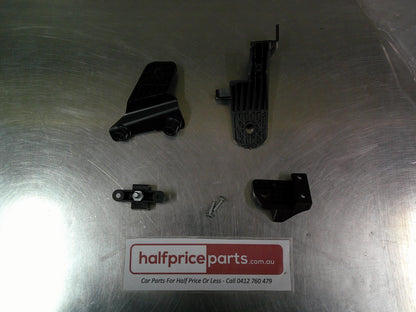 Holden CG Captiva Genuine Left Hand Front Headlight Bracket Kit New Part