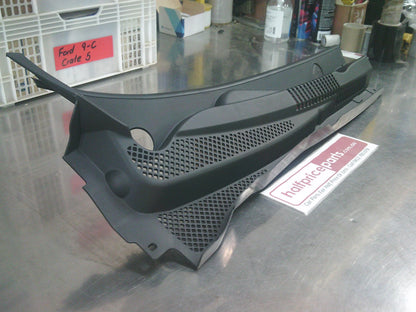 Holden JG Cruze Genuine Right Hand Front Lower Windscreen Cowl Finisher New Part