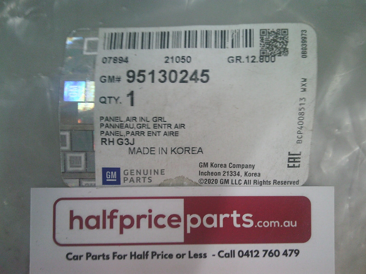 Holden JG Cruze Genuine Right Hand Front Lower Windscreen Cowl Finisher New Part