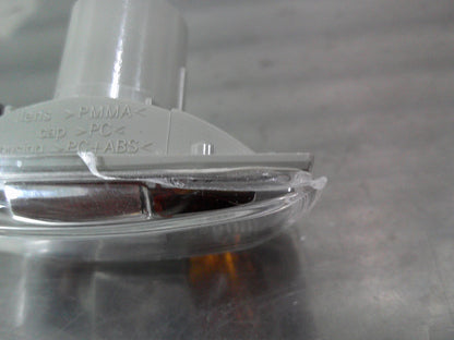 Holden AH Astra/RG Colorado/JH Cruze Genuine Front Right  Guard Indicator Lamp New Part