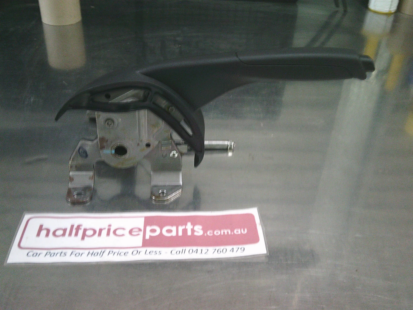Holden RG Colorado/RG Trailblazer 2wd/4WD Genuine Handbrake Lever Assembly New Part