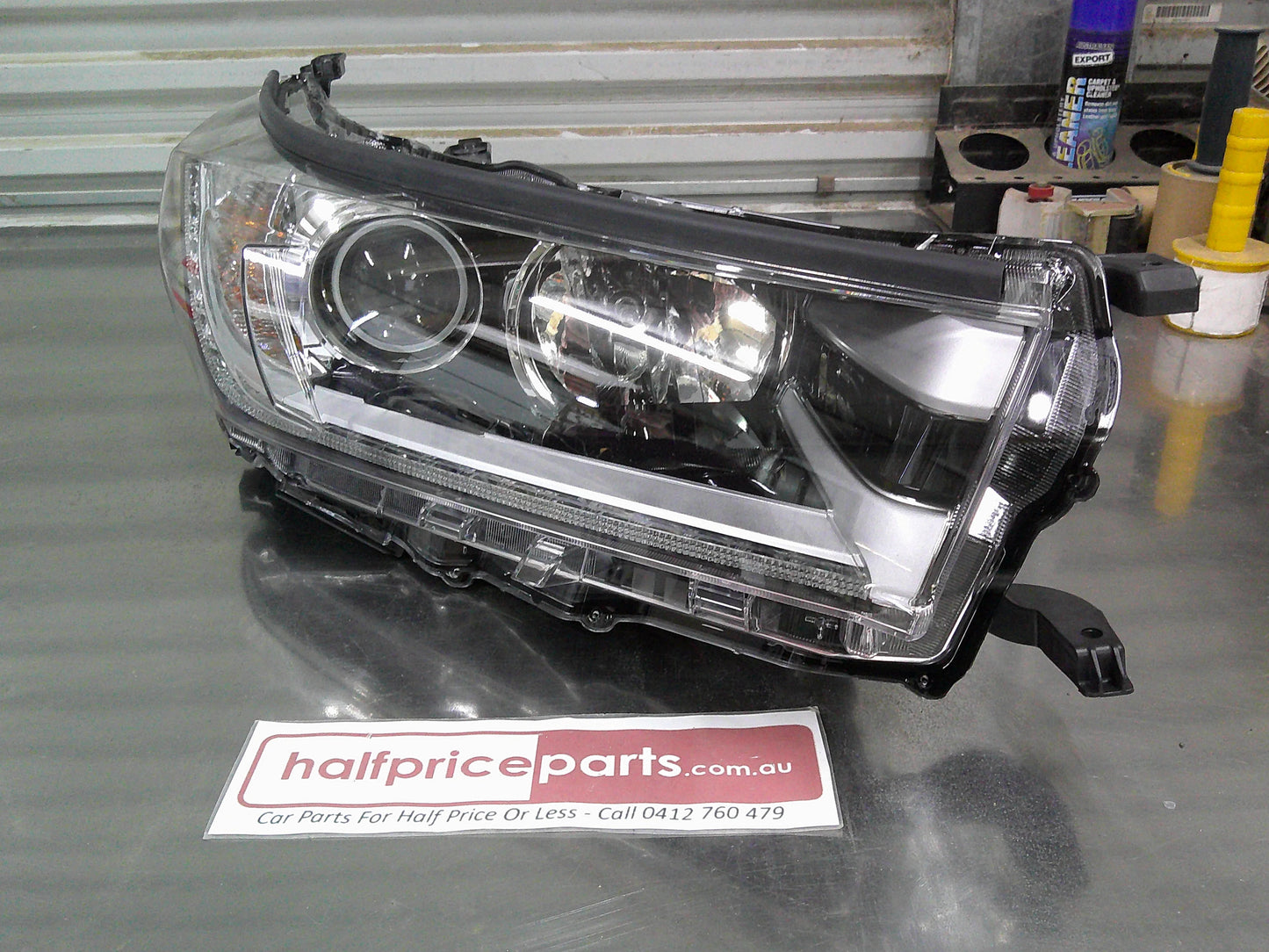 Toyota Kluger GXL/GX Genuine Right Hand Front Head Light Halogen (Drivers) New Part
