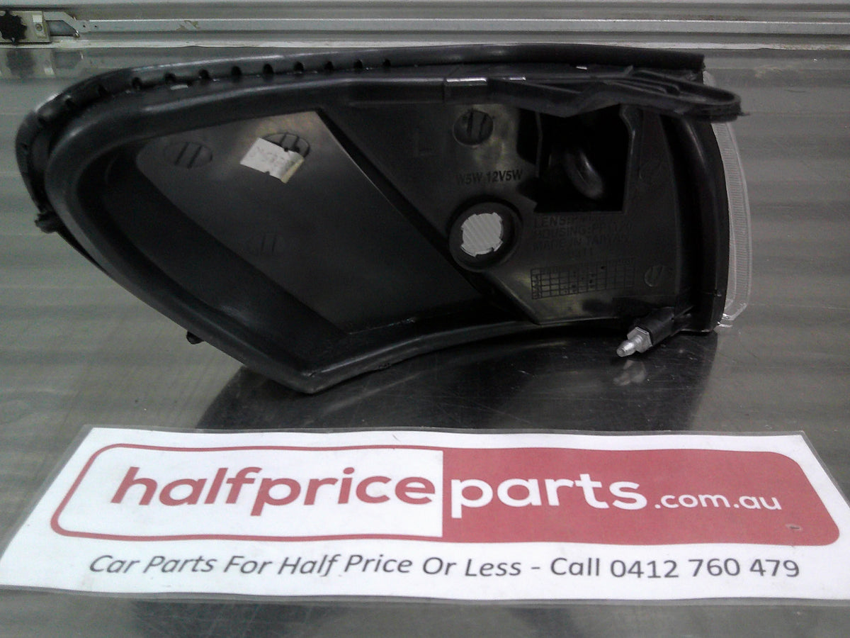 DEPO Left Hand Front Park light/Indicator Suit Toyota Corolla AE101 Sedan New Part