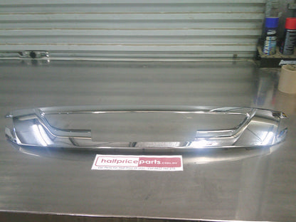 Isuzu D-Max Genuine Upper Chrome Radiator Grille Assembly New Part