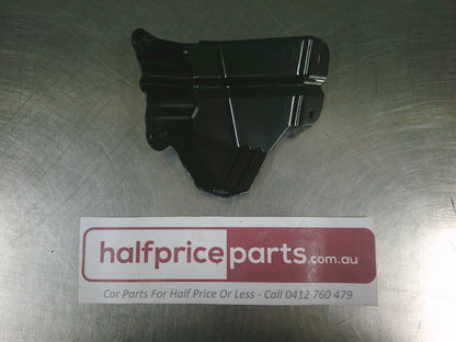 Holden CG7 Captiva Genuine Front Right Fender Bracket - New Part