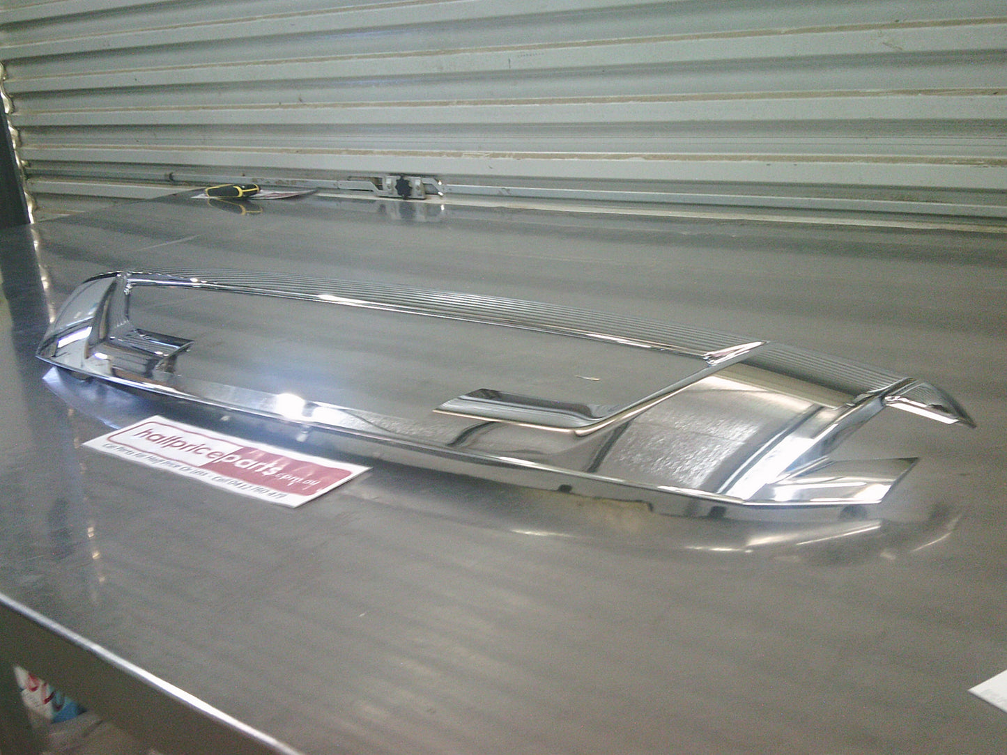 Isuzu D-Max Genuine Upper Chrome Radiator Grille Assembly New Part