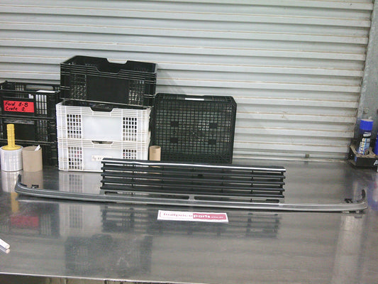 SSS/Tong Yang Black and Chrome Front Grille Suits Nissan Pulsar - New Part