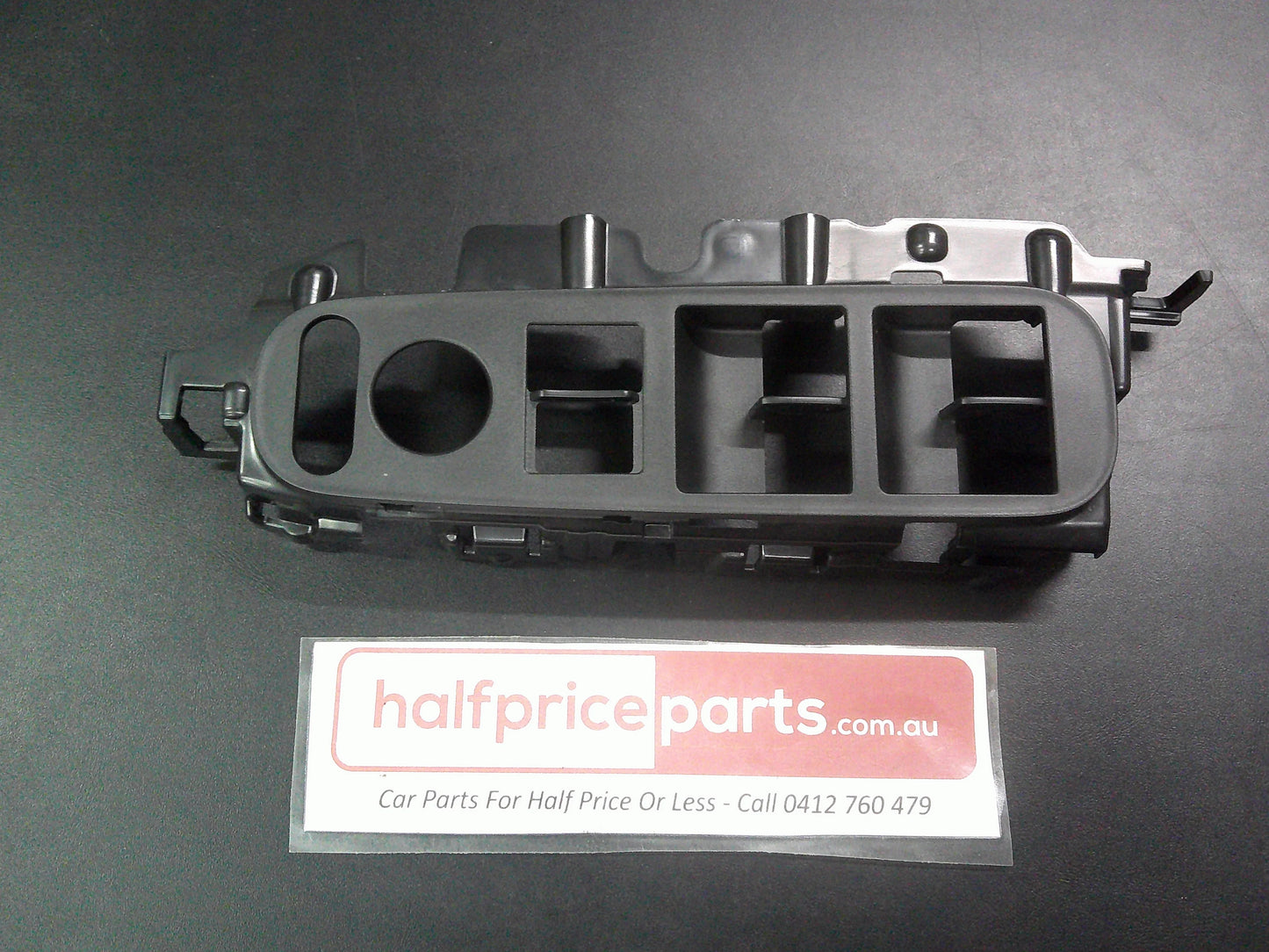 Honda CR-V Genuine Right Hand Front (Drivers) Power Window Switch Surround Panel New Part