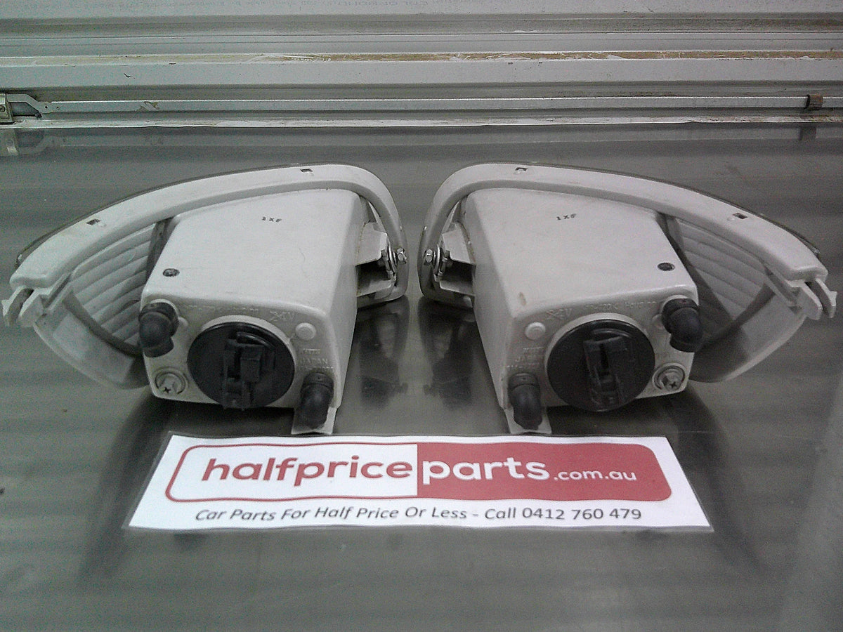 Lexus ES300 Genuine Both Left And Right Hand Fog Lamps Used Part