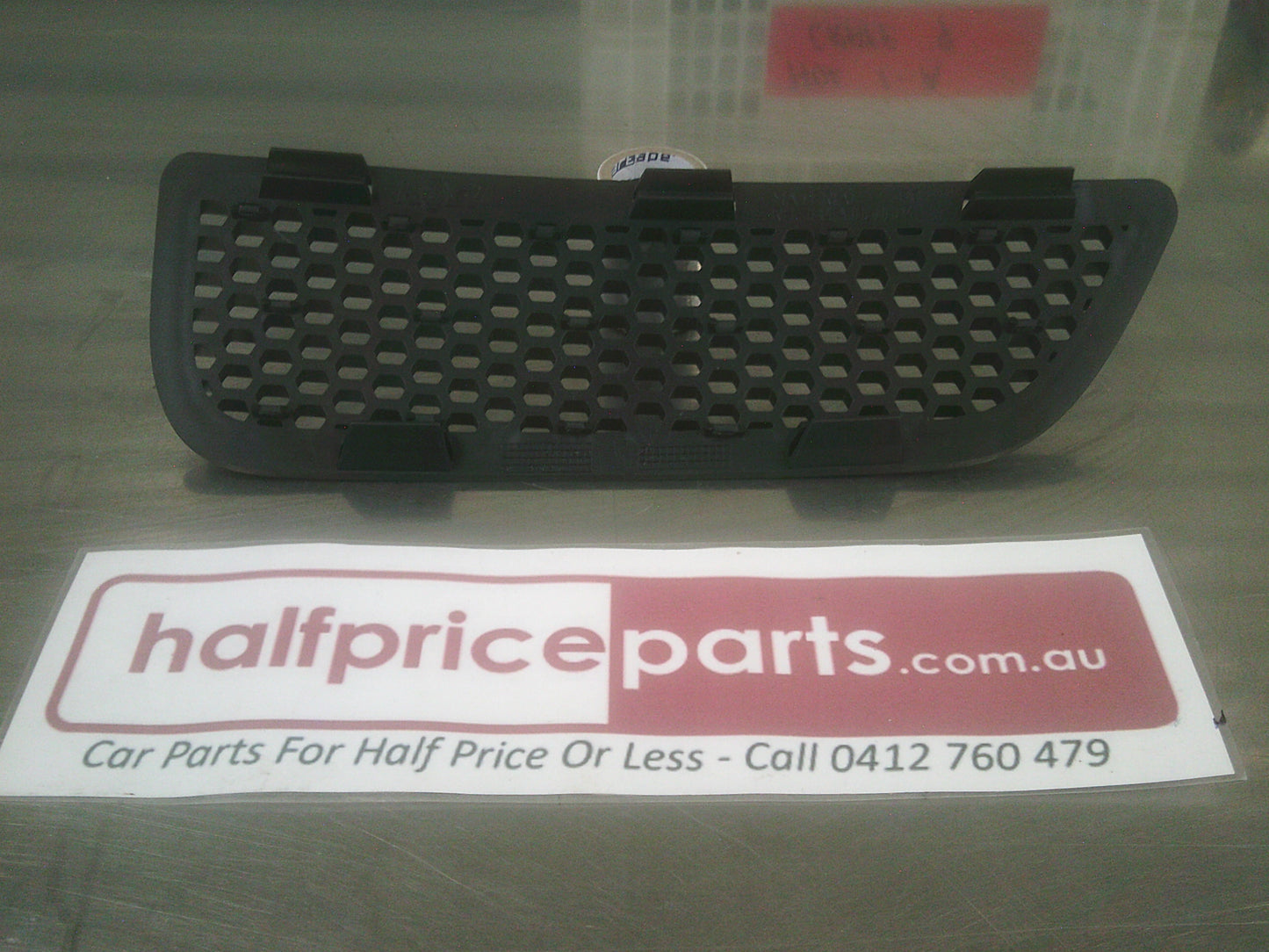 Holden HSV VE E2-E3-GTS-Clubsport R8 Genuine Right Upper Grille Black New Part
