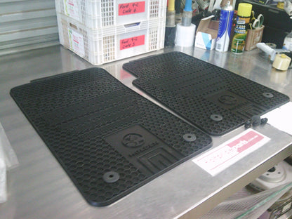 Holden VE Commodore/WM Caprice Genuine Front Left And Right Mat Set Heavy Duty Rubber New Part