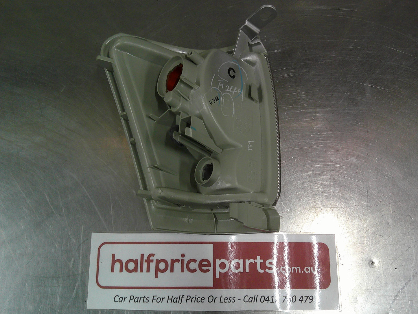 Toyota Hilux Genuine Left Hand Front Indicator/Park Light assembly New Part