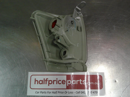 Toyota Hilux Genuine Left Hand Front Indicator/Park Light assembly New Part