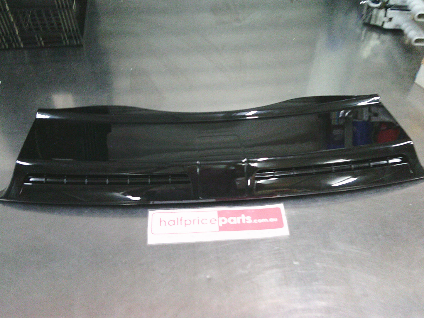 Holden VF Commodore Genuine Rear Bar Fascia Moulding Painted New Part