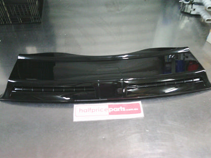 Holden VF Commodore Genuine Rear Bar Fascia Moulding Painted New Part