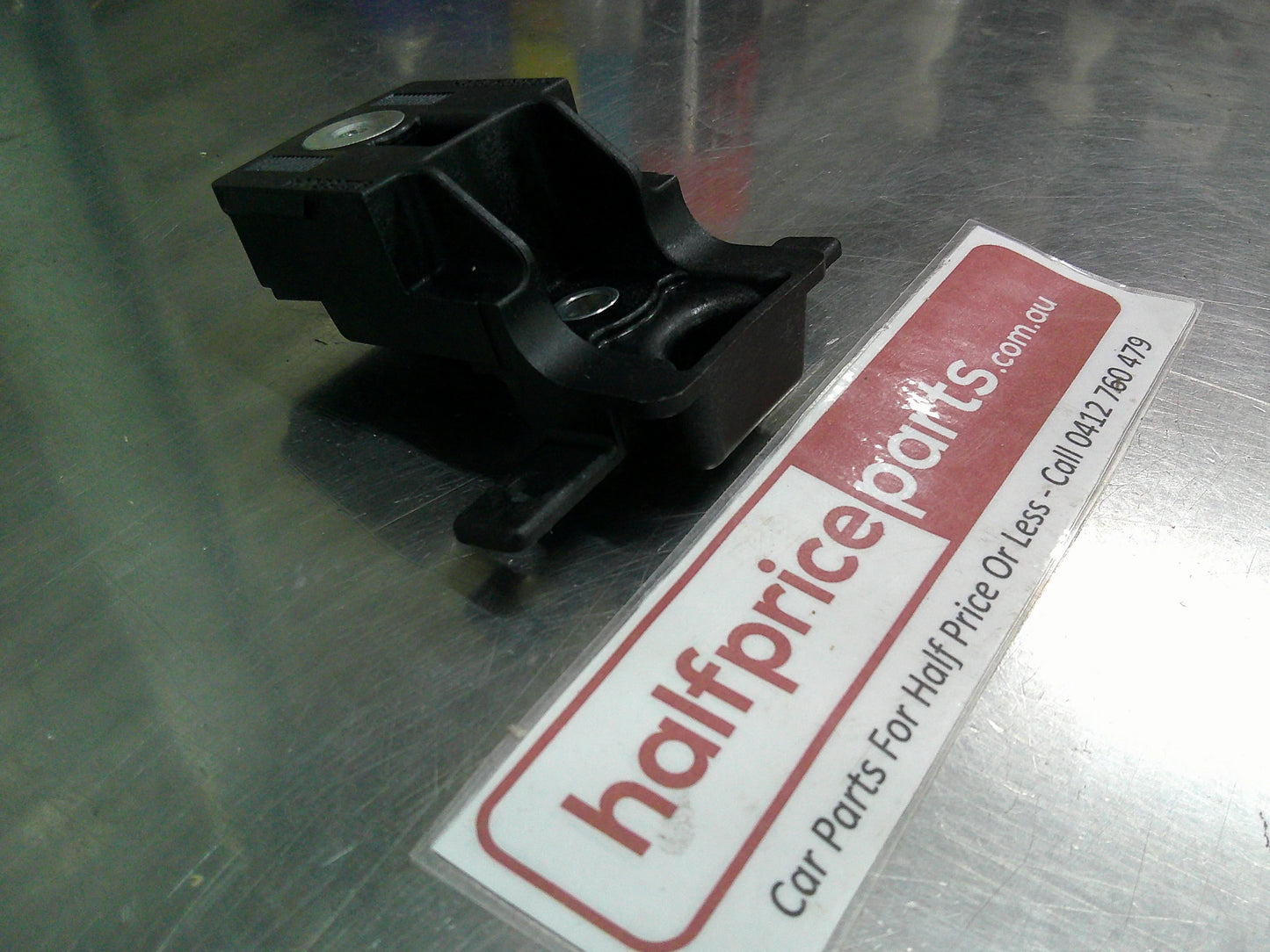 Holden WN Caprice/VF SS Commodore Genuine Upper Radiator Bracket New Part