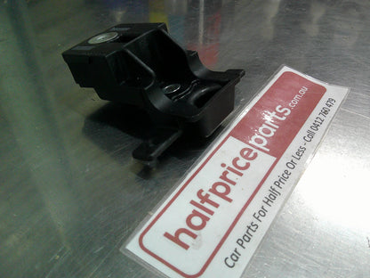 Holden WN Caprice/VF SS Commodore Genuine Upper Radiator Bracket New Part