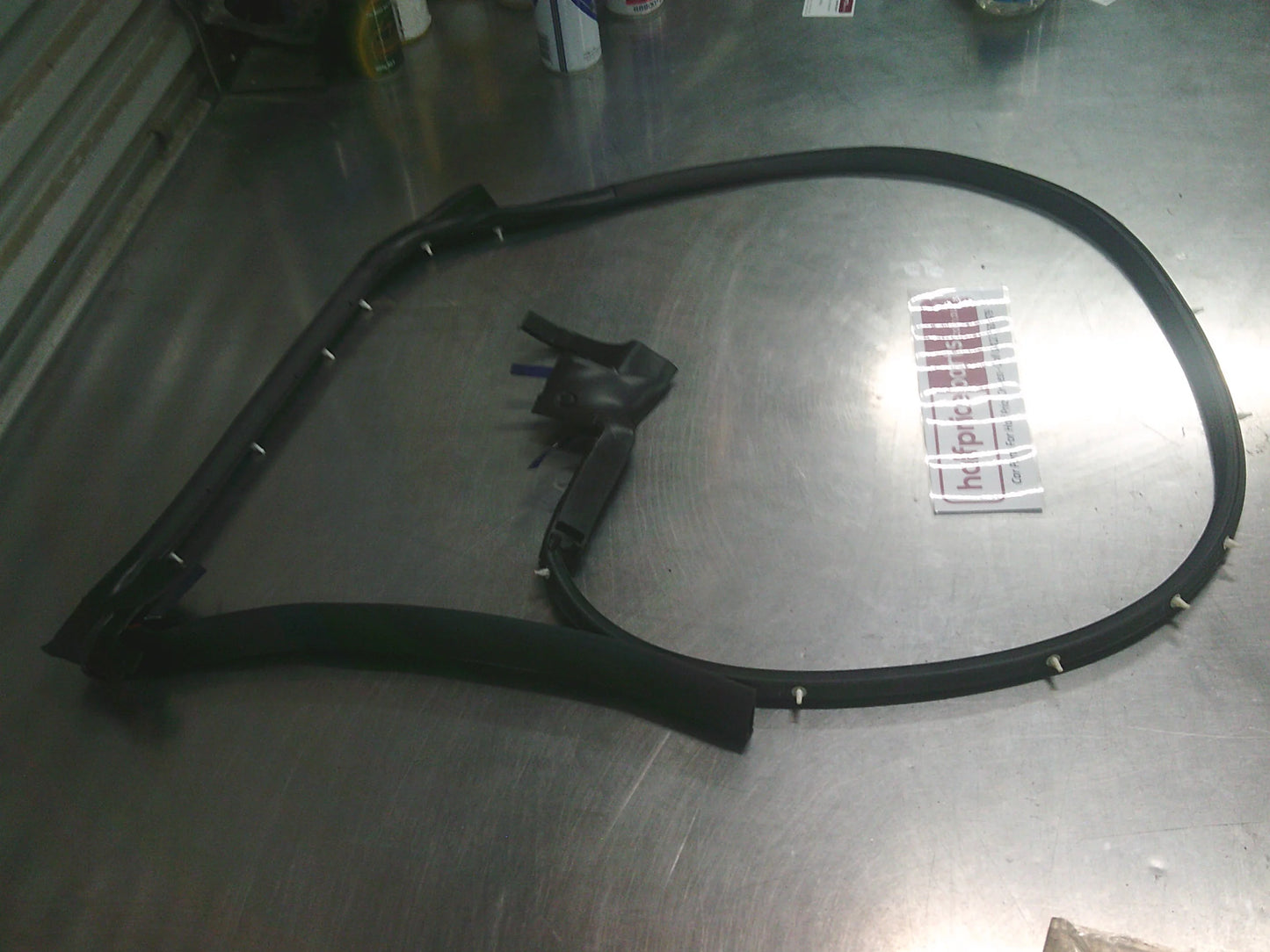 Holden RG Colorado Genuine Right Hand Rear Door Weatherstrip Seal New Part