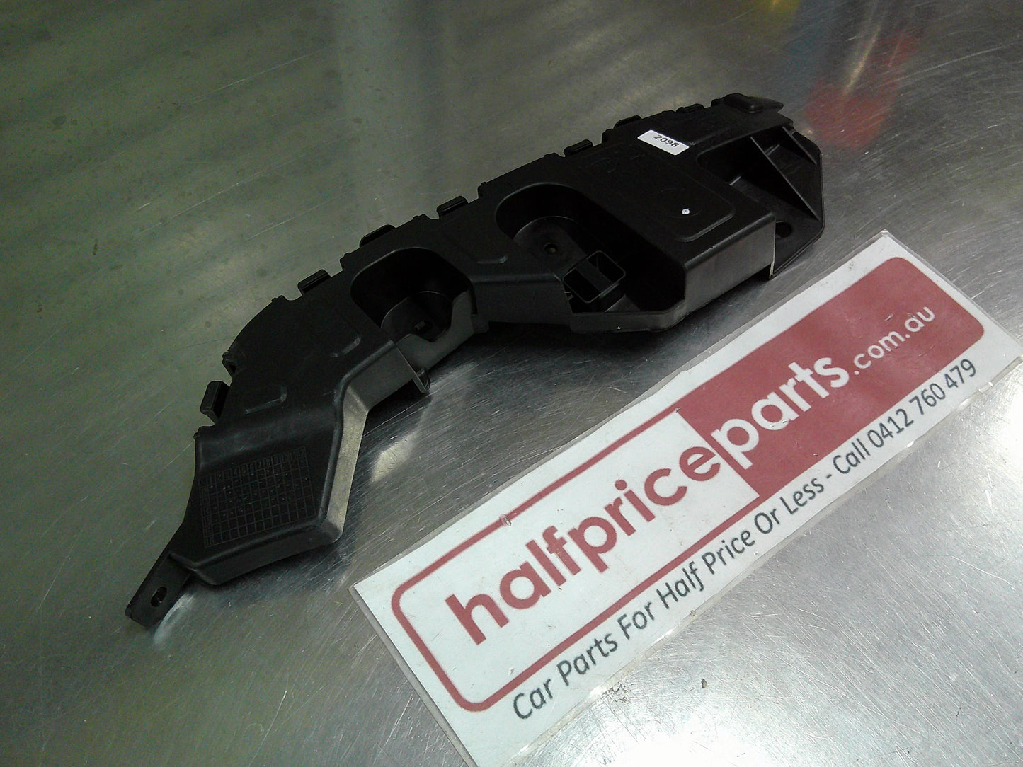Holden Trax Genuine Right Hand Front Upper Side Bumper Bracket New Part