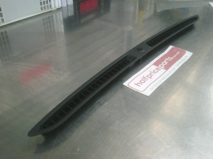 Holden TM Barina Genuine Defroster Dash Grille New Part