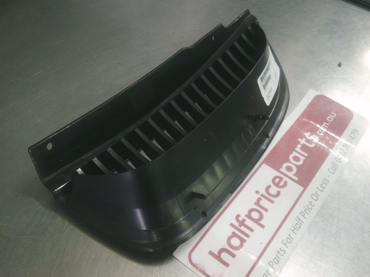 Holden VT/VX Commodore Genuine Front Grille Insert Right Hand New Part