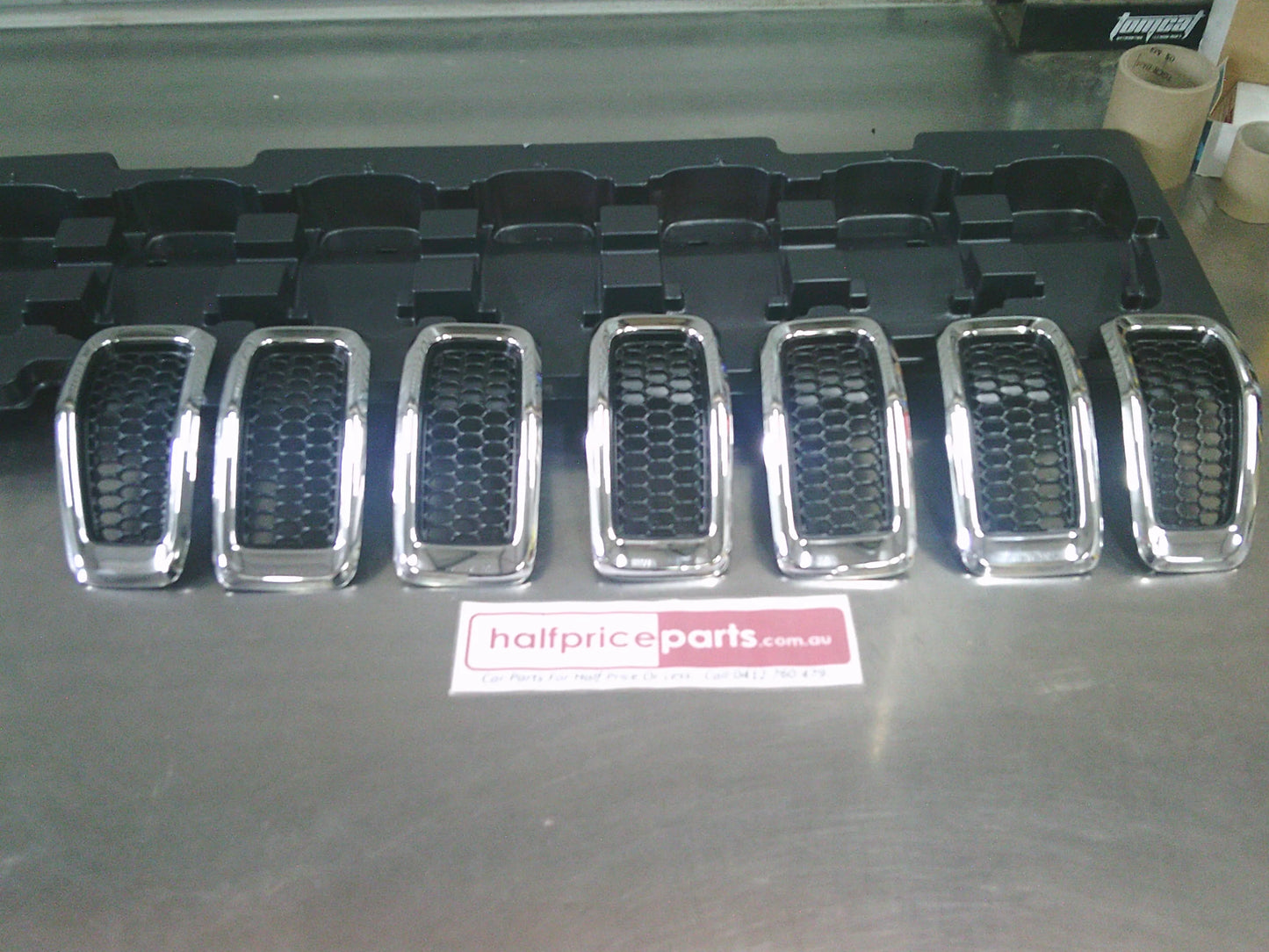 Jeep Cherokee KL Genuine Front Grille Set Chrome And Black New Part