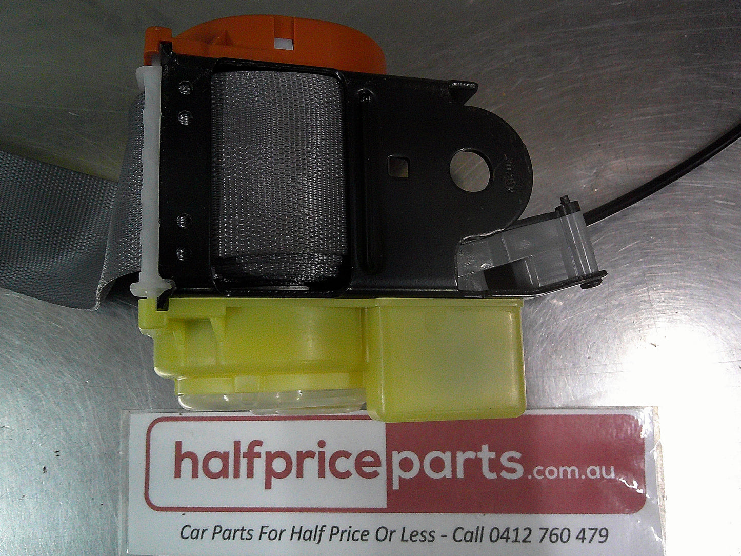 Toyota Hiace Commuter Bus 13 Seat Genuine Left Hand Rear Seat Belt 3 Point Type (Grey Trim) New Part.