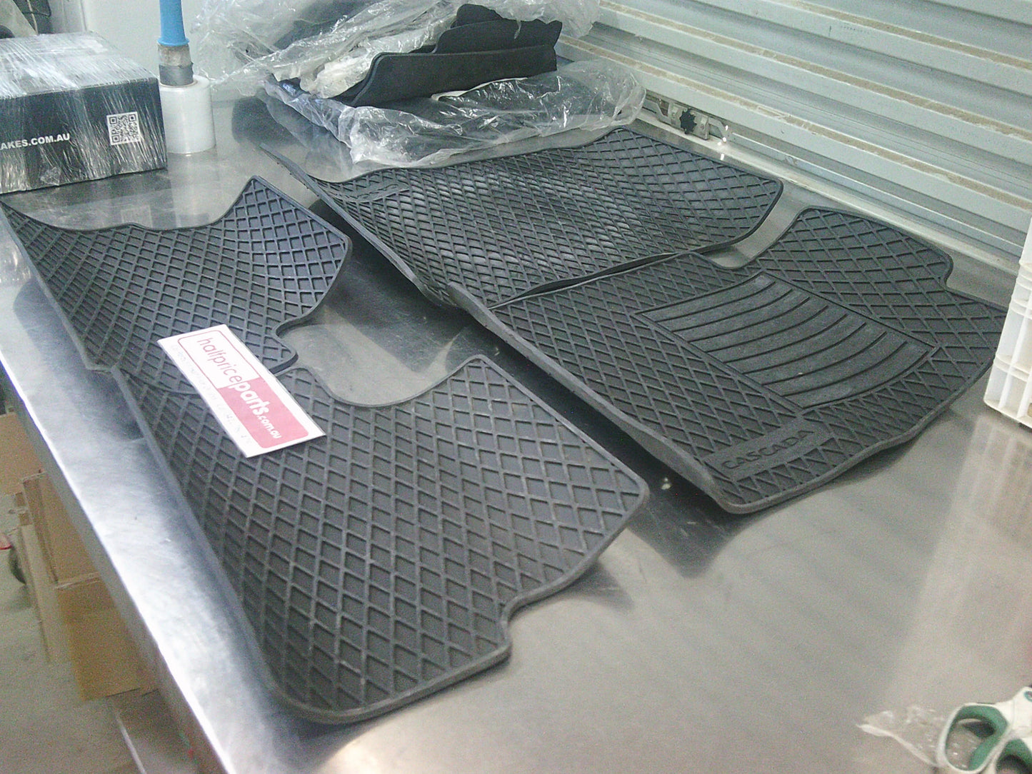 Holden CJ Cascada Genuine Front And Rear All Weather Rubber Floor Mat Set (Front And Rear) New Part