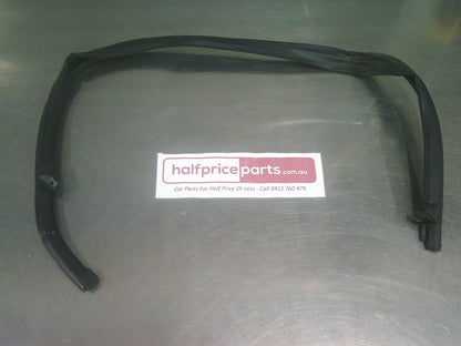 Holden CG Captiva Genuine Right Hand Front Door Upper Weatherstrip Seal New Part