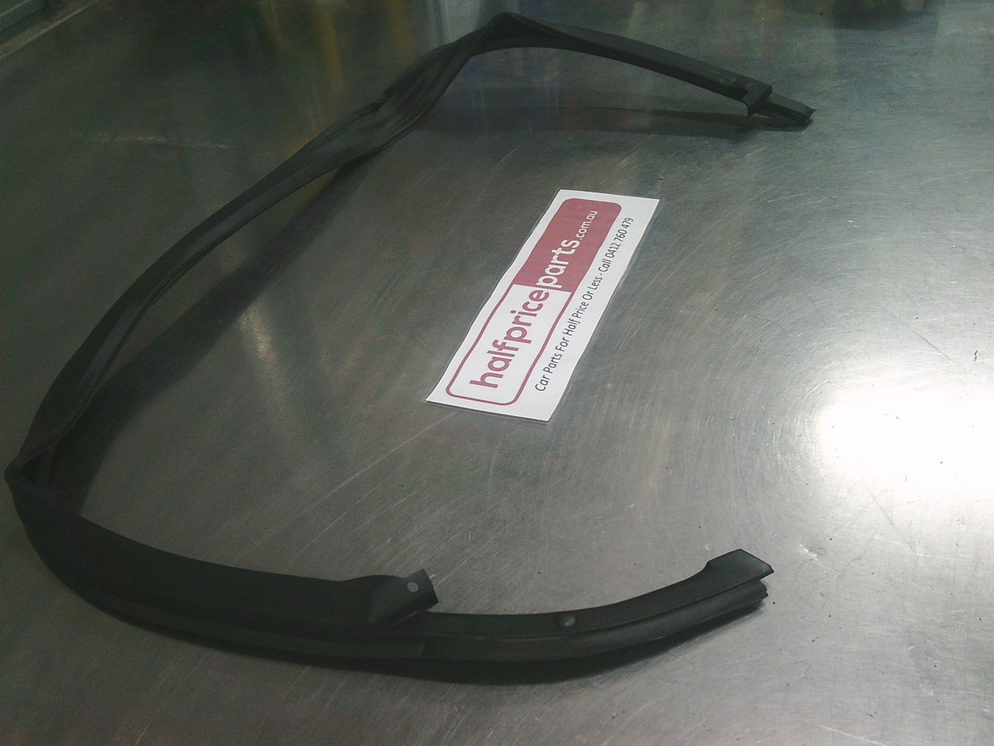 Holden CG Captiva Genuine Right Hand Front Door Upper Weatherstrip Seal New Part