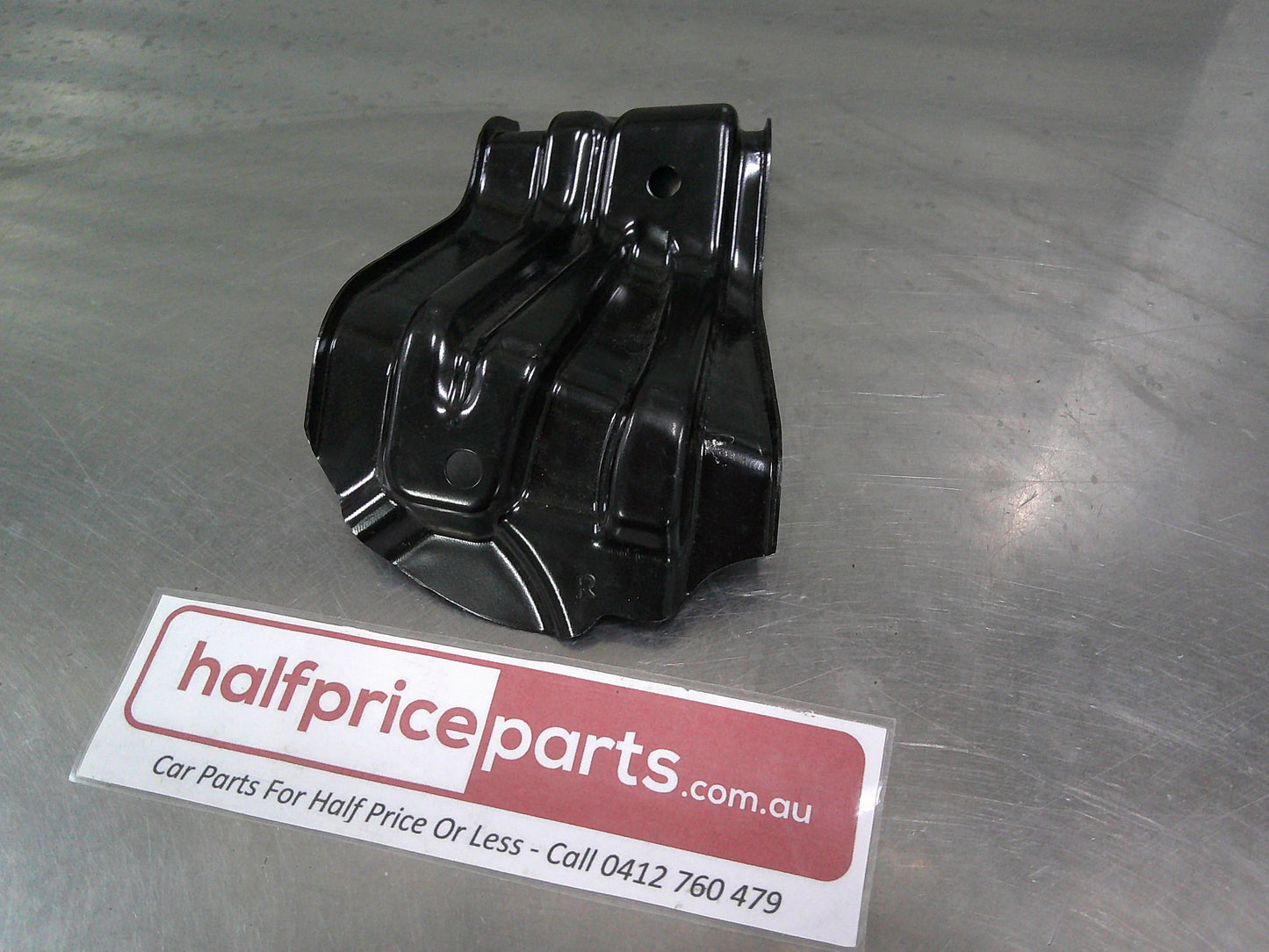 Holden JH Cruze Genuine Front Upper Right Hand Guard Upper Bracket New Part