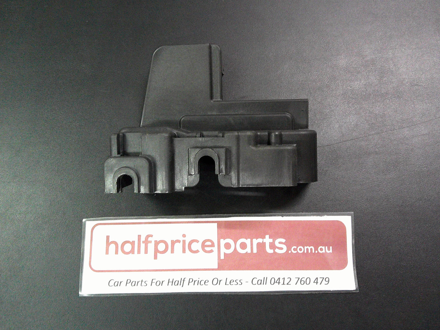 Holden CG Captiva Genuine Left Hand Front Door Lock Mechanism Cover New Part