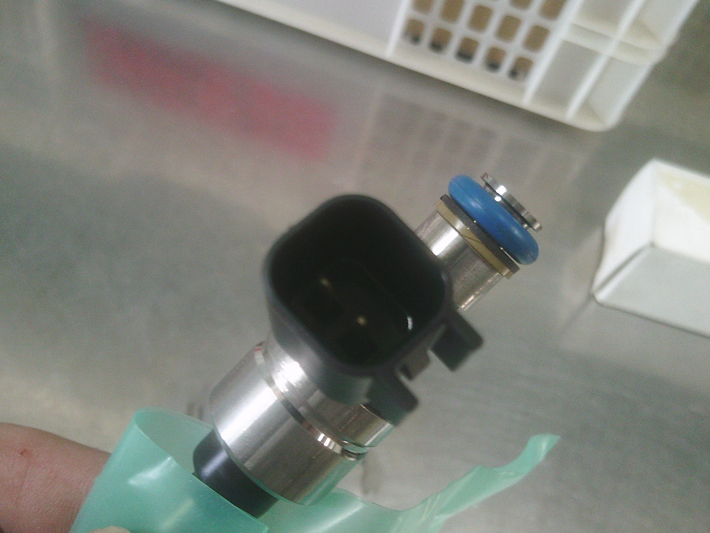 Holden VE Commodore 3.0ltr Genuine Fuel Injector New Part