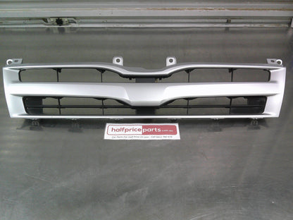 Toyota Hiace Genuine Front Radiator Grille Assembly (Factory Silver In Colour) New Part