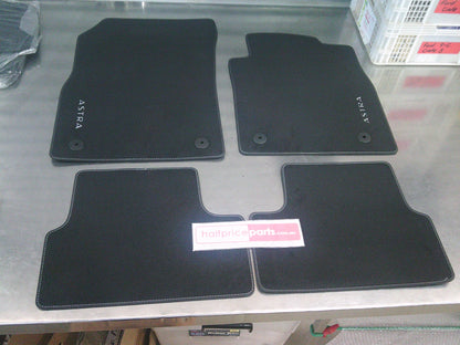 Holden PJ Astra Hatch Genuine Set Of 4 Carpet Mat Set (Front & Rear) New Part