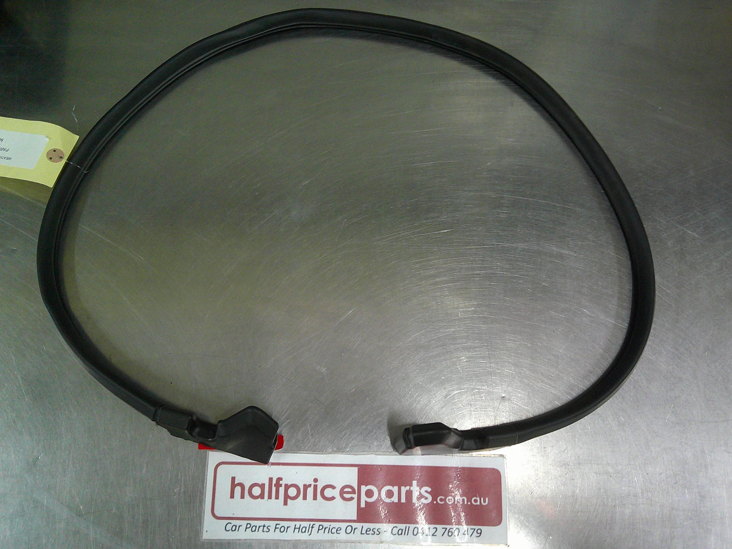 Holden VF V8/HSV Commodore Genuine Rear Bonnet Weatherstrip Seal New Part