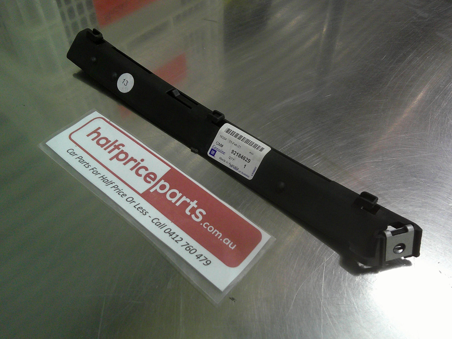 Holden VZ Commodore/Calais Genuine Right Hand Rear (Drivers) Bumper Bracket New Part