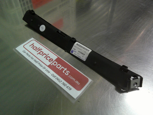 Holden VZ Commodore/Calais Genuine Right Hand Rear (Drivers) Bumper Bracket New Part
