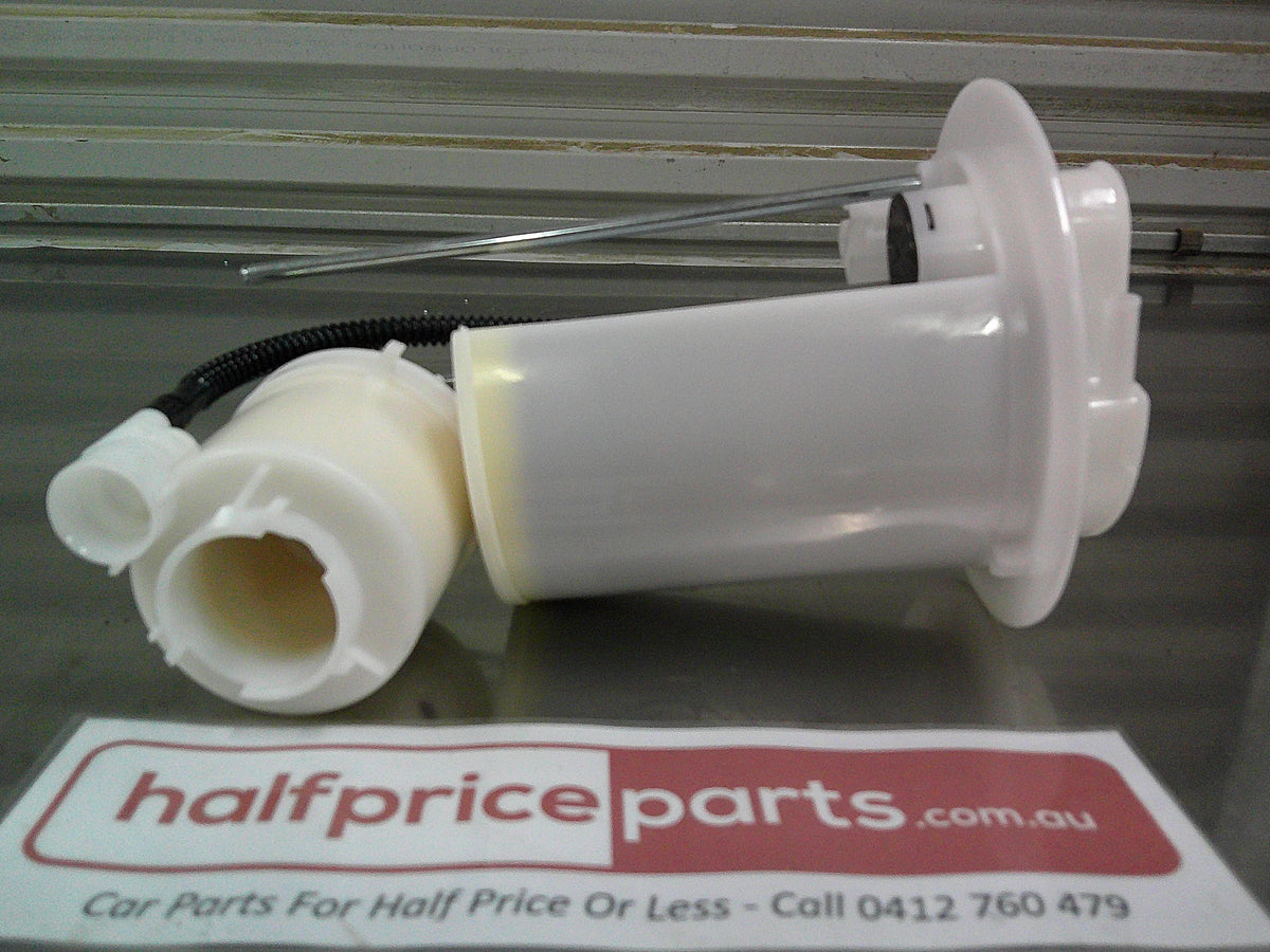 Toyota Yaris NCP90R/NCP91R/NCP93R Genuine Intank Fuel Filter New Part