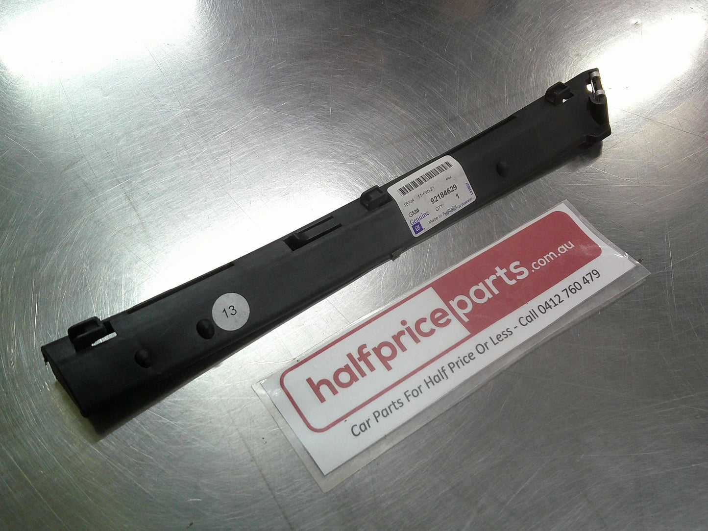 Holden VZ Commodore/Calais Genuine Right Hand Rear (Drivers) Bumper Bracket New Part