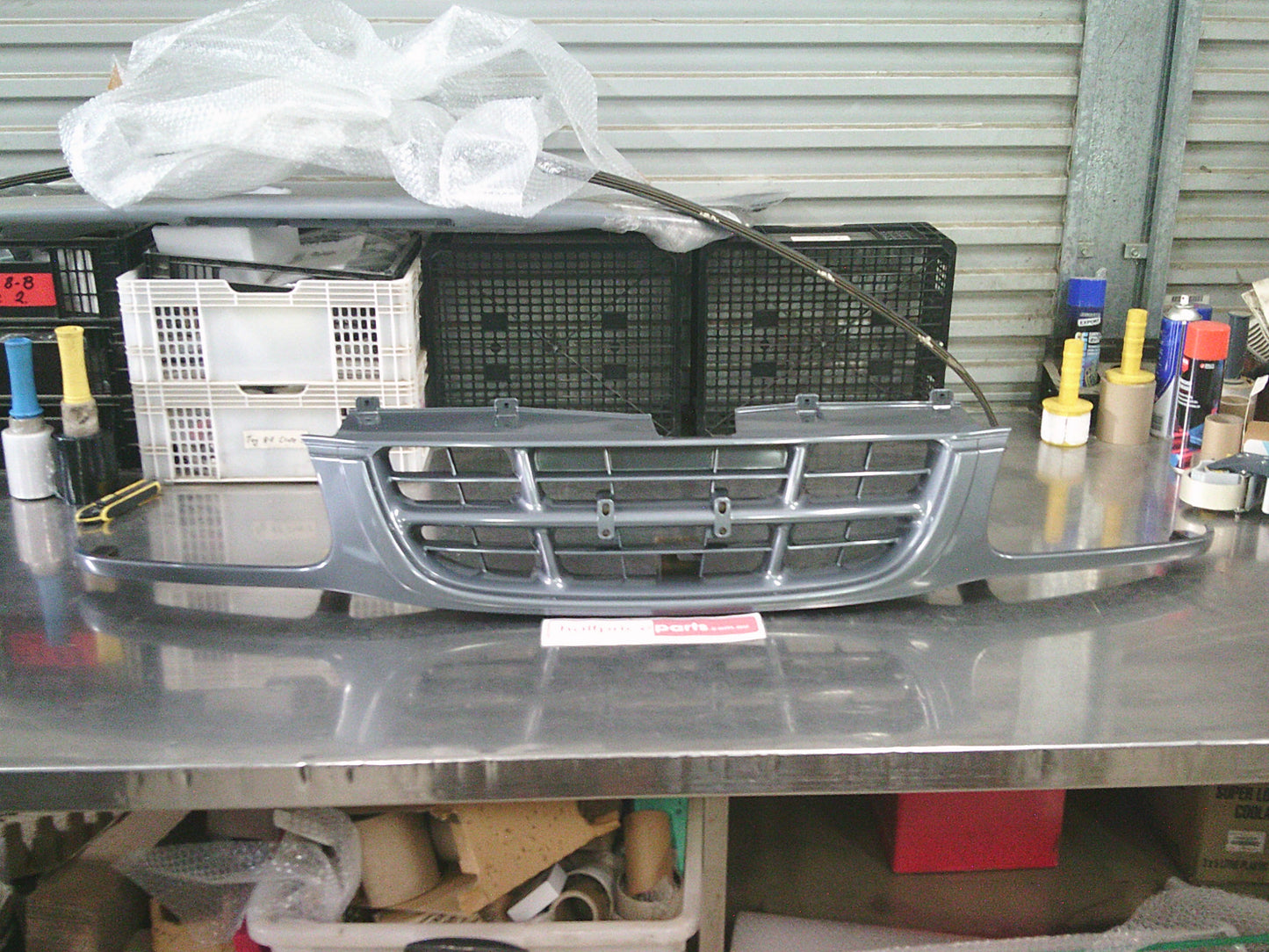 Holden TF Rodeo Genuine R9/R10 Radiator Grille Assembly (Factory Silver) New Part