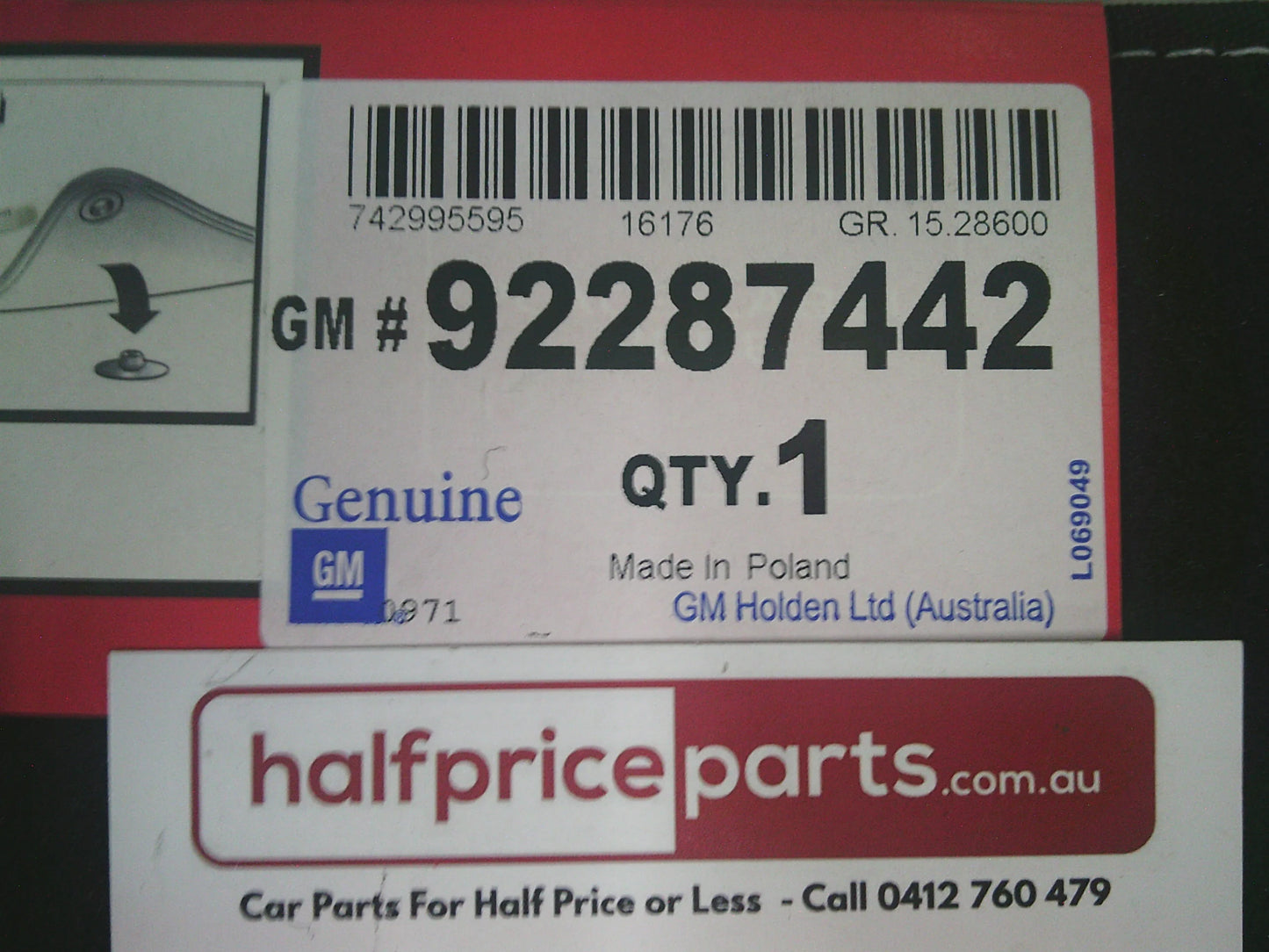 Holden VF Commodore Black Edition Genuine Rear Carpet Mat Set White Stitching New Part